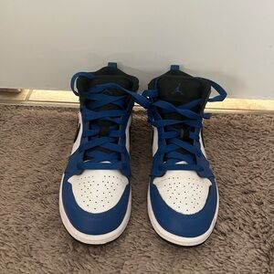 Jordan AJ 1 Mid
